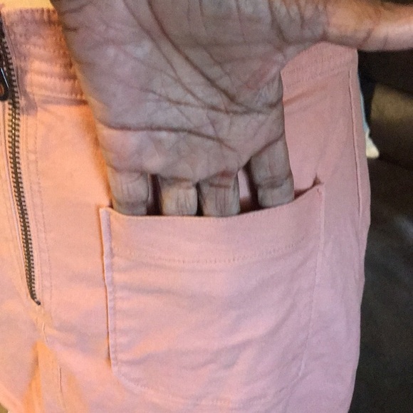 Madewell Pink/Coral Zip Aline Denim Mini Skirt Size 6 Raw Hem Pockets Preowned - Picture 3 of 8